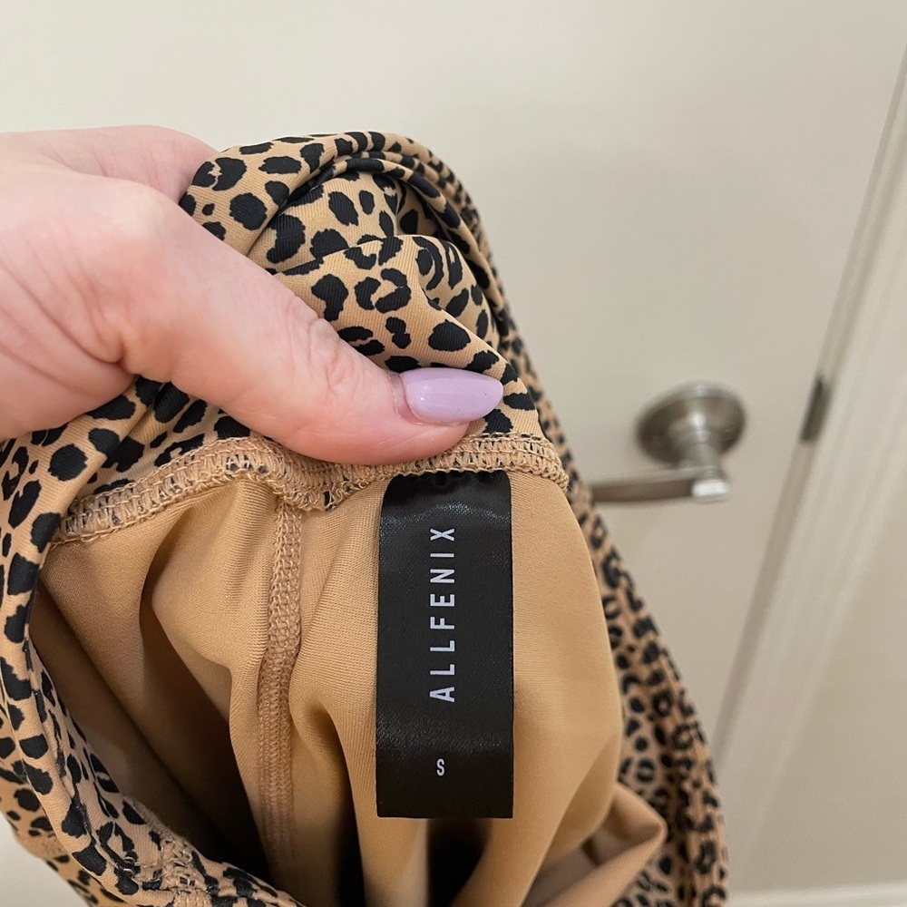 All Fenix Leopard Print Leggings - Picture 9 of 9